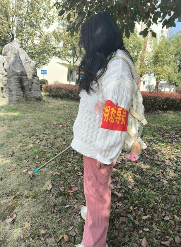 B4E37BE2971E31BC83498E9DD958FFC8