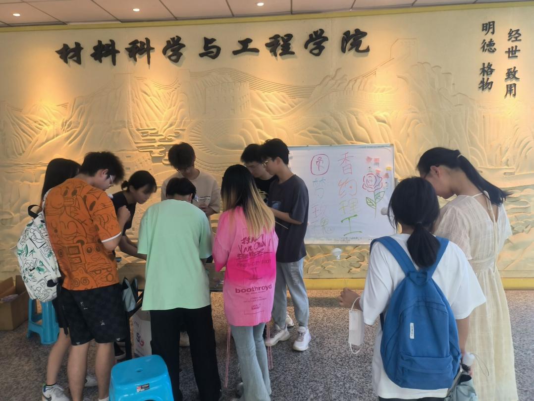 02AE1C81C7F74E0523C9DE6482755B4D