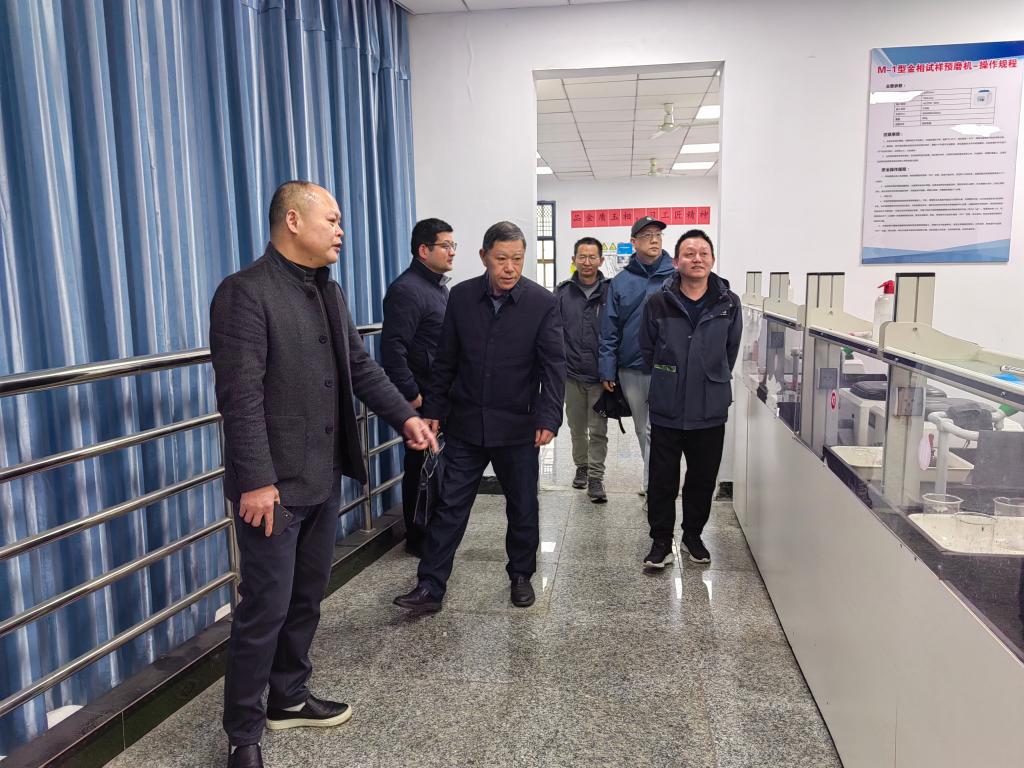 6950C06CEF5AE4F30DF0BA67FC823EC4